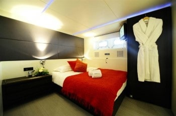 144' Berzinc yacht guest bedroom